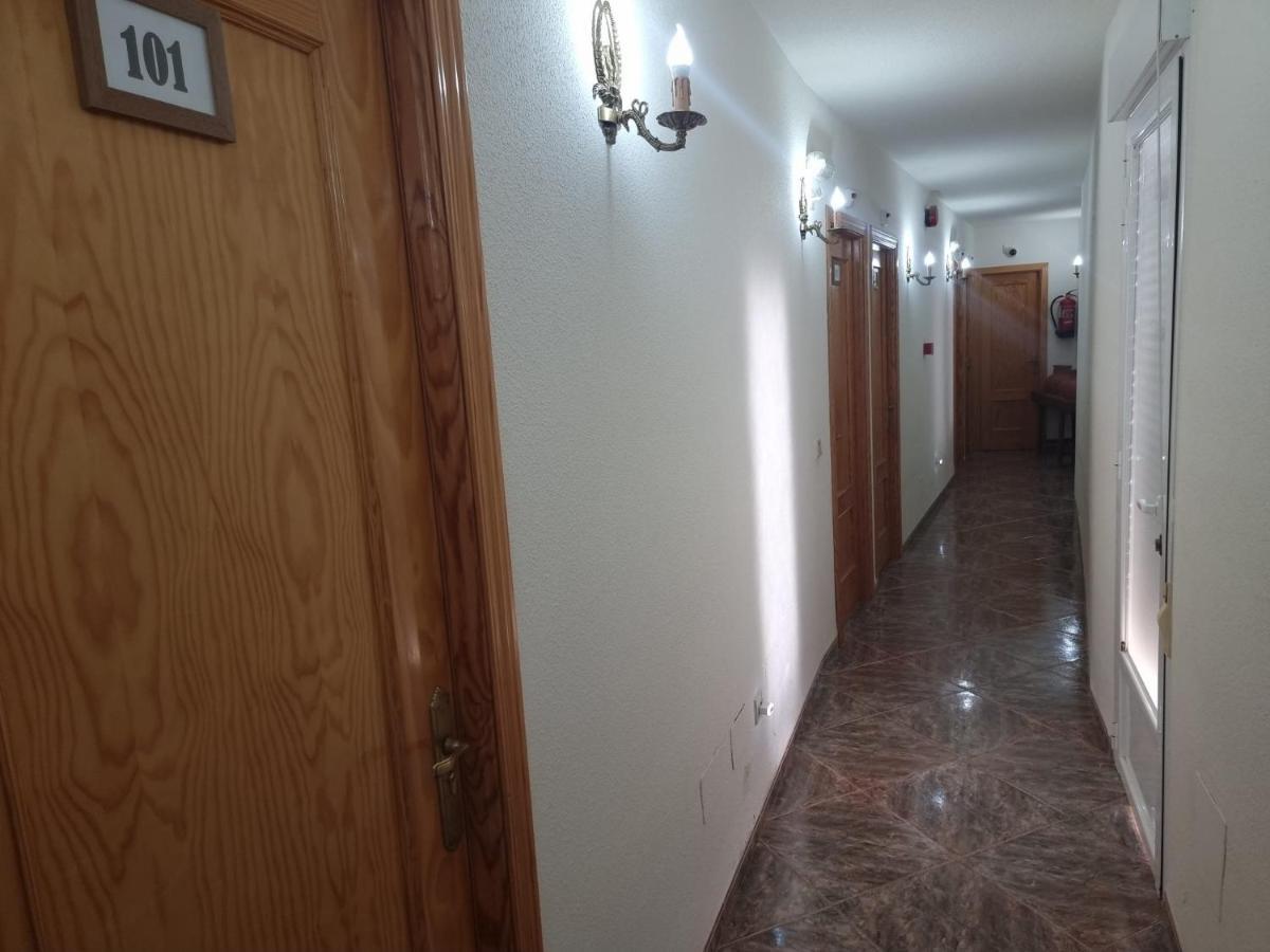 Hostal Casa Fran La Pueblanueva Exteriör bild